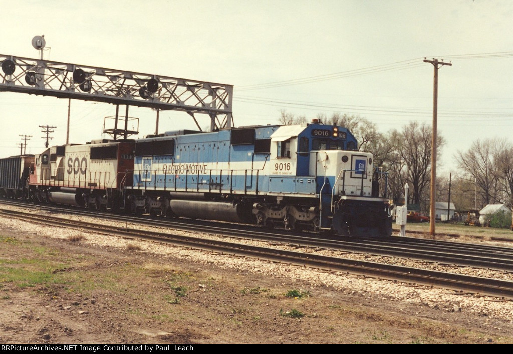 Coal loads roll east
